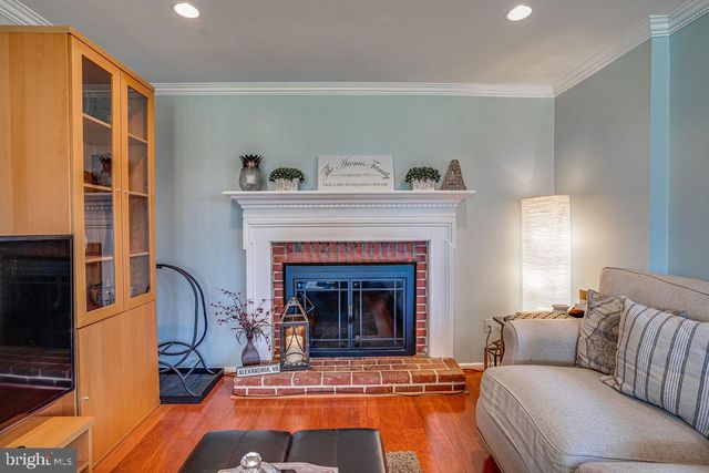 8404 WAGON WHEEL RD, Alexandria, VA 22309