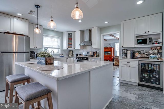 8404 WAGON WHEEL RD, Alexandria, VA 22309