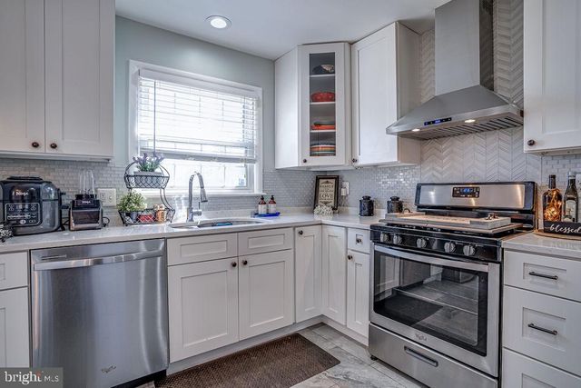 8404 WAGON WHEEL RD, Alexandria, VA 22309