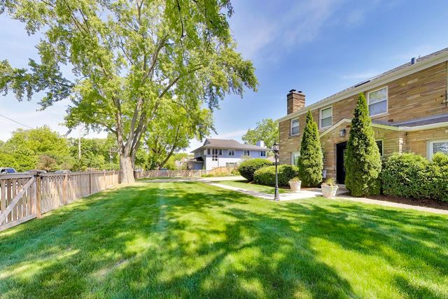 427 Green Bay Road, Highland Park, IL 60035