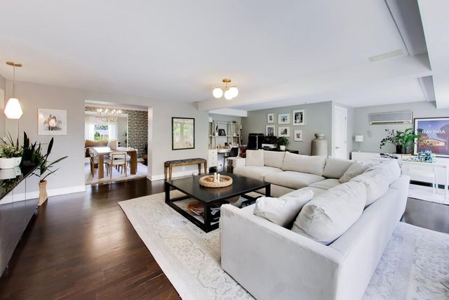 427 Green Bay Road, Highland Park, IL 60035
