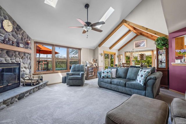 S78W20260 Monterey DRIVE, Muskego, WI 53150