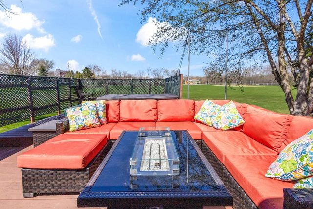 S78W20260 Monterey DRIVE, Muskego, WI 53150