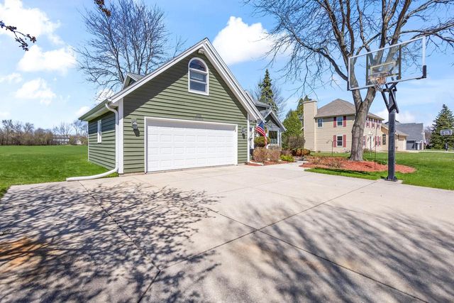 S78W20260 Monterey DRIVE, Muskego, WI 53150