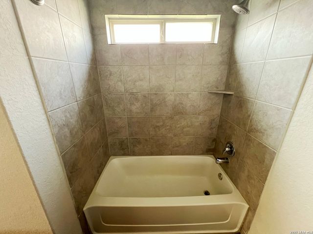 156 Hunters Brook, San Antonio, TX 78253