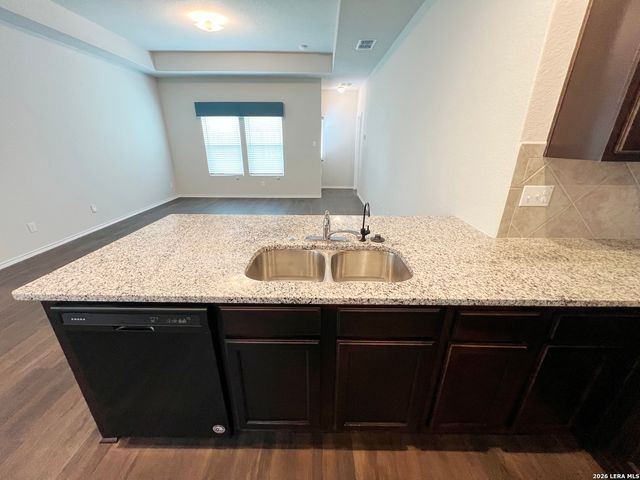 156 Hunters Brook, San Antonio, TX 78253