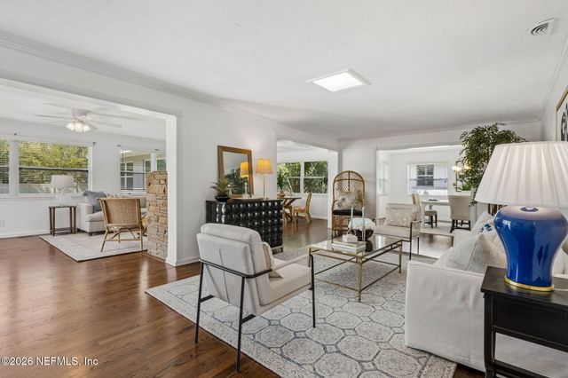 915 OLD GROVE Manor, Jacksonville, FL 32207