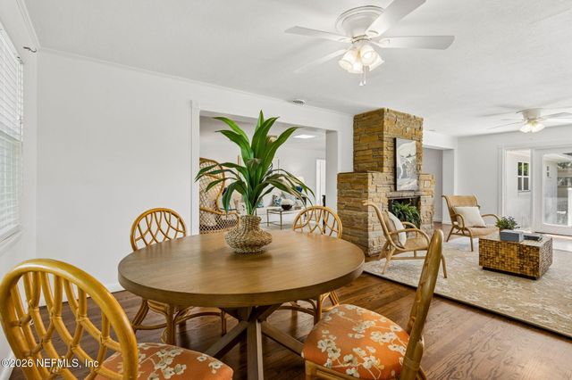 915 OLD GROVE Manor, Jacksonville, FL 32207