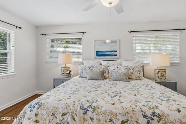 915 OLD GROVE Manor, Jacksonville, FL 32207