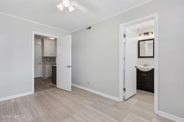 915 OLD GROVE Manor, Jacksonville, FL 32207