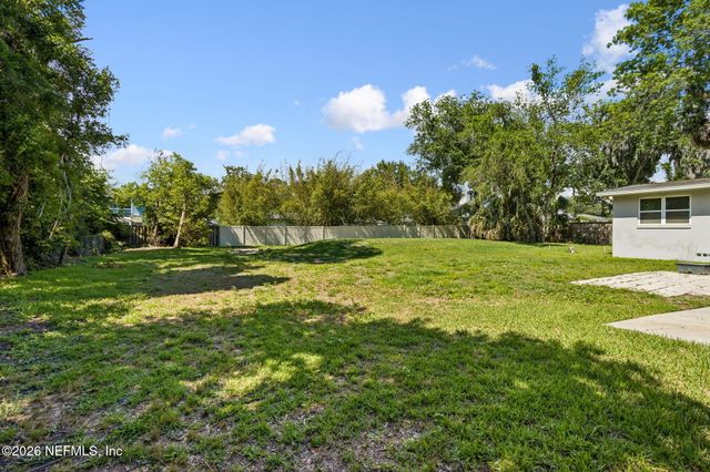 915 OLD GROVE Manor, Jacksonville, FL 32207