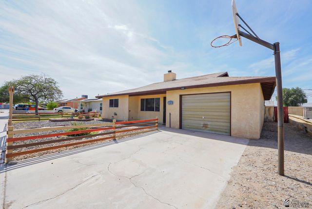 2464 S 6 Ave, Yuma, AZ 85364