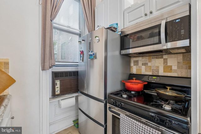 2217 LOCUST ST, Philadelphia, PA 19103