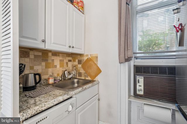 2217 LOCUST ST, Philadelphia, PA 19103