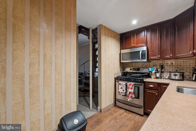 2217 LOCUST ST, Philadelphia, PA 19103