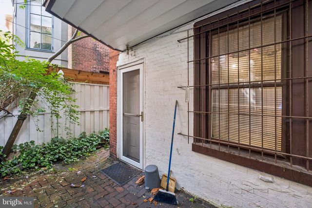 2217 LOCUST ST, Philadelphia, PA 19103