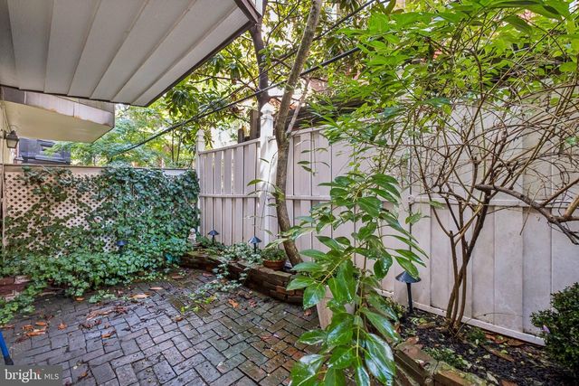2217 LOCUST ST, Philadelphia, PA 19103