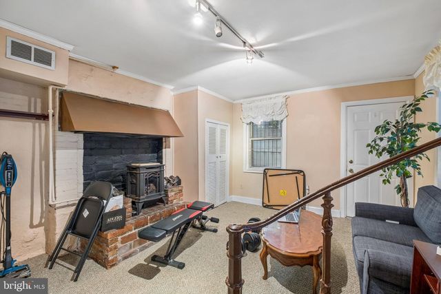 2217 LOCUST ST, Philadelphia, PA 19103