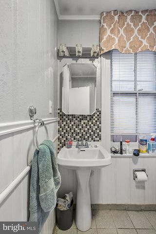 2217 LOCUST ST, Philadelphia, PA 19103
