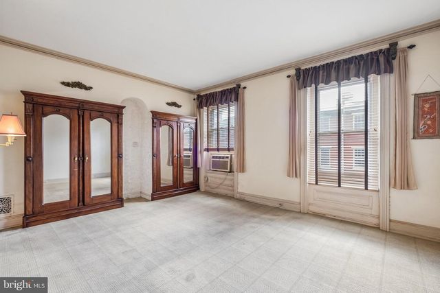 2217 LOCUST ST, Philadelphia, PA 19103