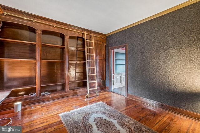2217 LOCUST ST, Philadelphia, PA 19103