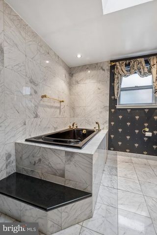 2217 LOCUST ST, Philadelphia, PA 19103