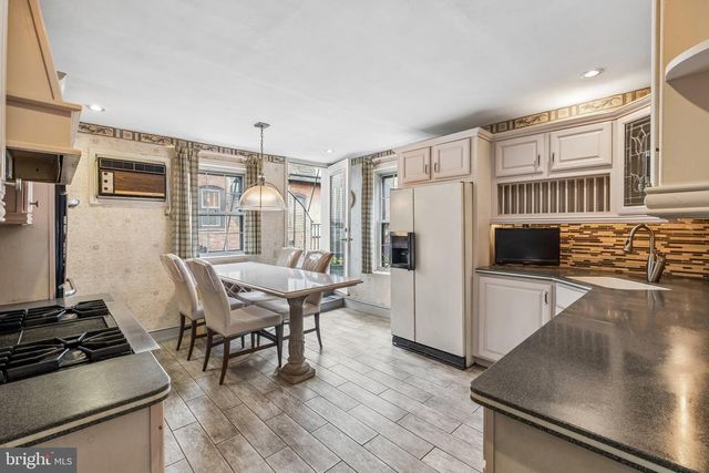 2217 LOCUST ST, Philadelphia, PA 19103