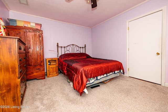 828 W Elm Rd, Radcliff, KY 40160