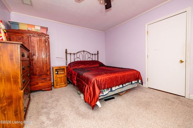 828 W Elm Rd, Radcliff, KY 40160