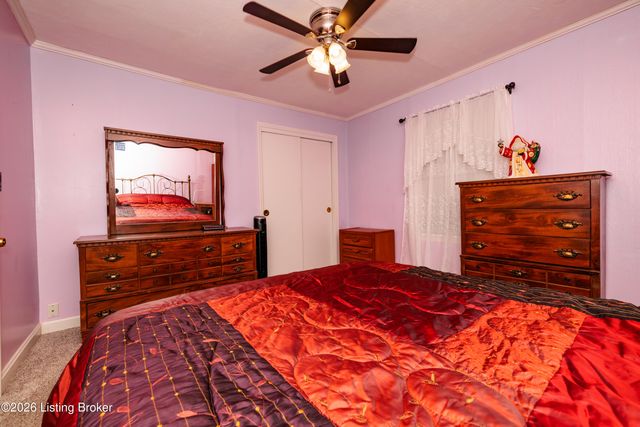 828 W Elm Rd, Radcliff, KY 40160