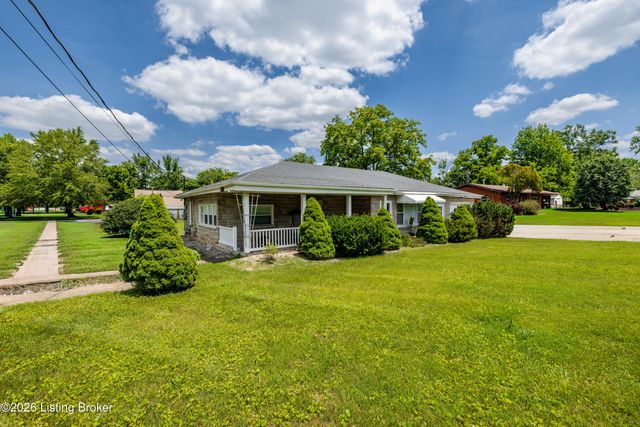 828 W Elm Rd, Radcliff, KY 40160