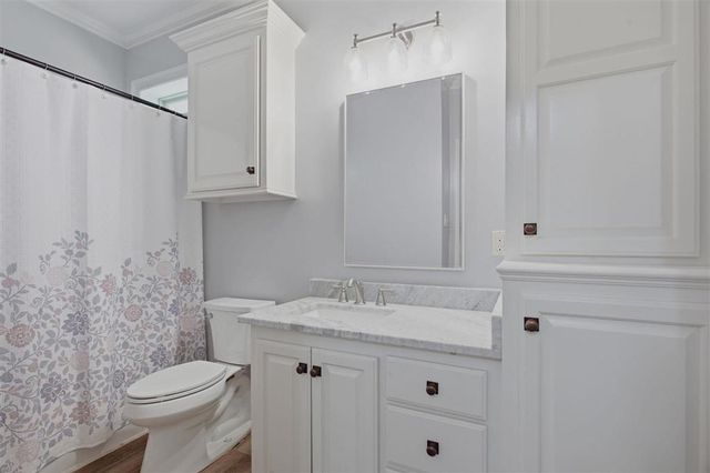 901 N Yorkshire Circle, Lake Charles, LA 70605