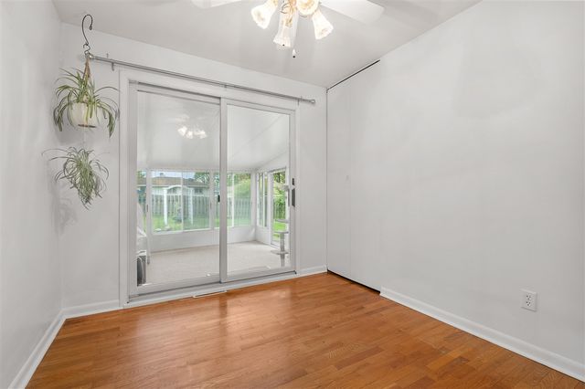 5452 Lucerne Avenue, Kalamazoo, MI 49048