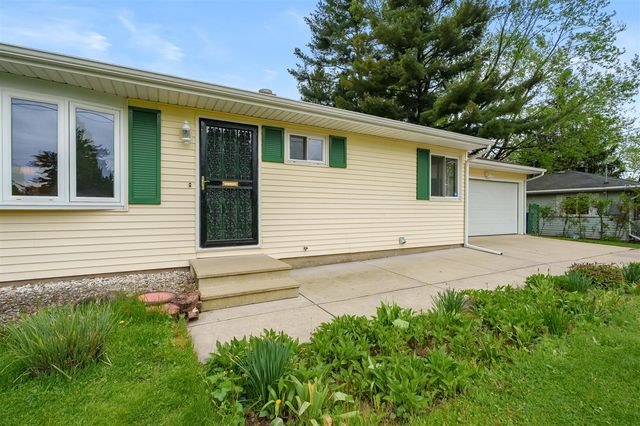 5452 Lucerne Avenue, Kalamazoo, MI 49048