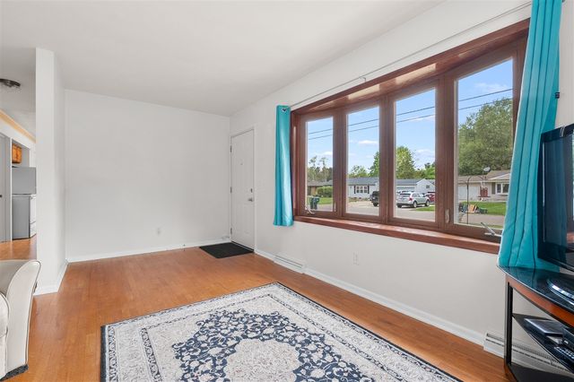 5452 Lucerne Avenue, Kalamazoo, MI 49048