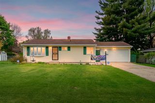 5452 Lucerne Avenue, Kalamazoo, MI 49048
