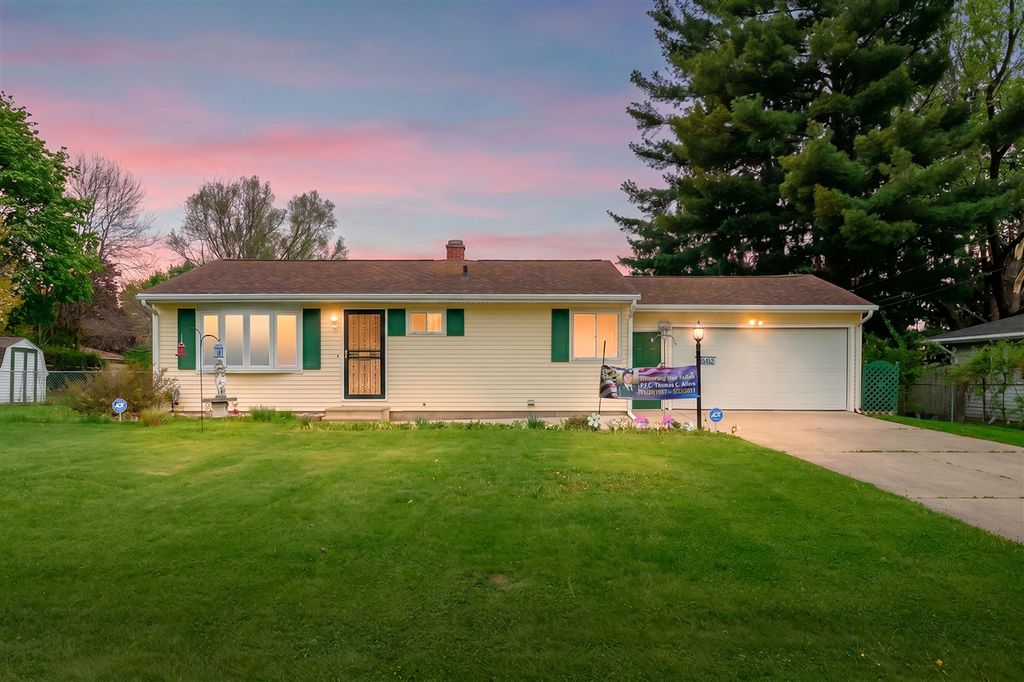 5452 Lucerne Avenue, Kalamazoo, MI 49048