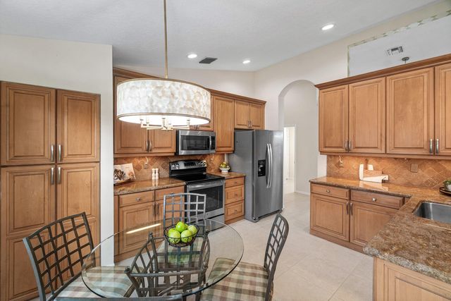 6600 Sherbrook Drive, Boynton Beach, FL 33437