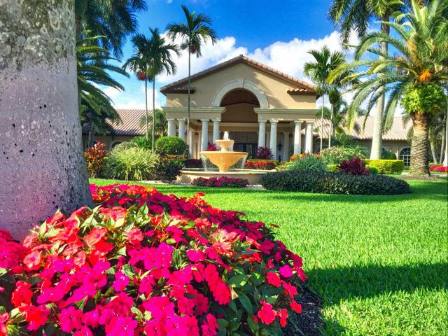 6600 Sherbrook Drive, Boynton Beach, FL 33437
