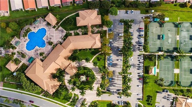 6600 Sherbrook Drive, Boynton Beach, FL 33437