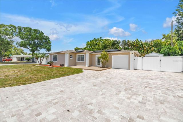 2375 37TH STREET N, St Petersburg, FL 33713