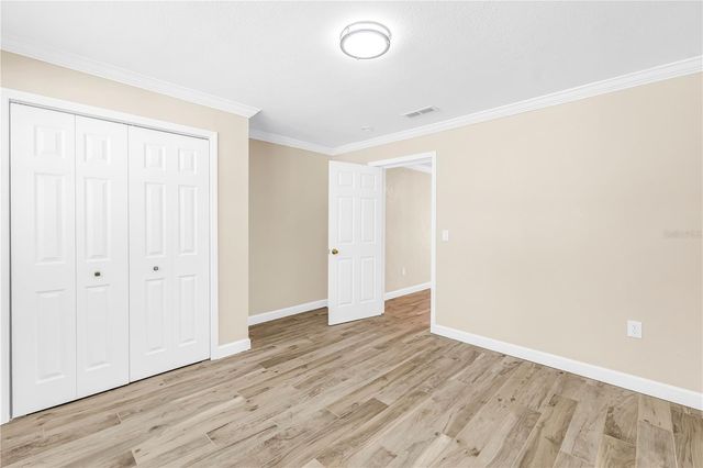 2375 37TH STREET N, St Petersburg, FL 33713
