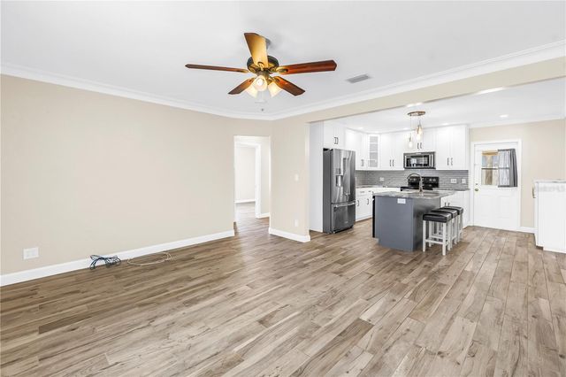 2375 37TH STREET N, St Petersburg, FL 33713