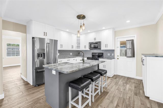 2375 37TH STREET N, St Petersburg, FL 33713