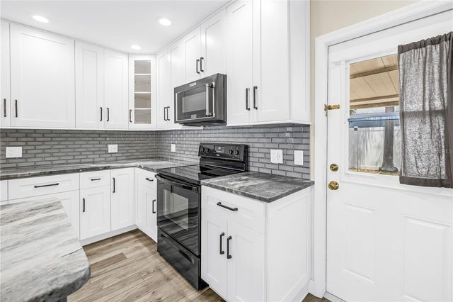2375 37TH STREET N, St Petersburg, FL 33713