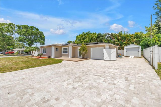 2375 37TH STREET N, St Petersburg, FL 33713