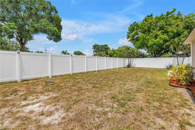 2375 37TH STREET N, St Petersburg, FL 33713