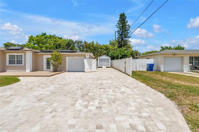 2375 37TH STREET N, St Petersburg, FL 33713