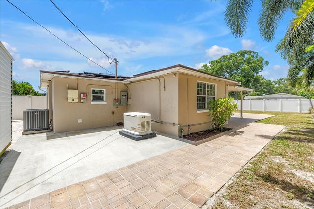 2375 37TH STREET N, St Petersburg, FL 33713