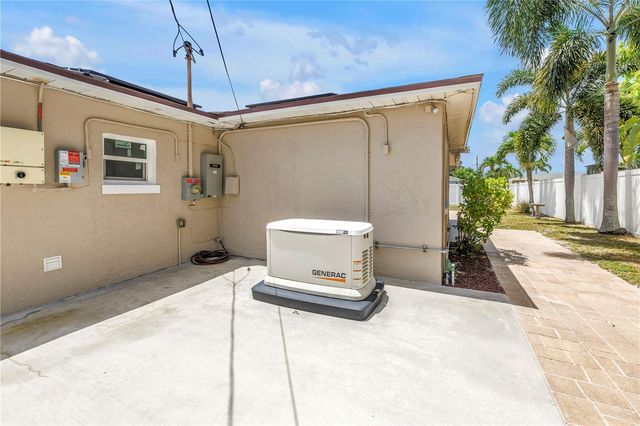 2375 37TH STREET N, St Petersburg, FL 33713